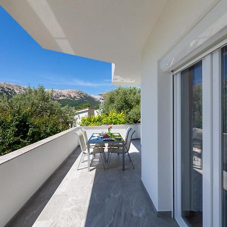 Apartments Lucija Baška Εξωτερικό φωτογραφία