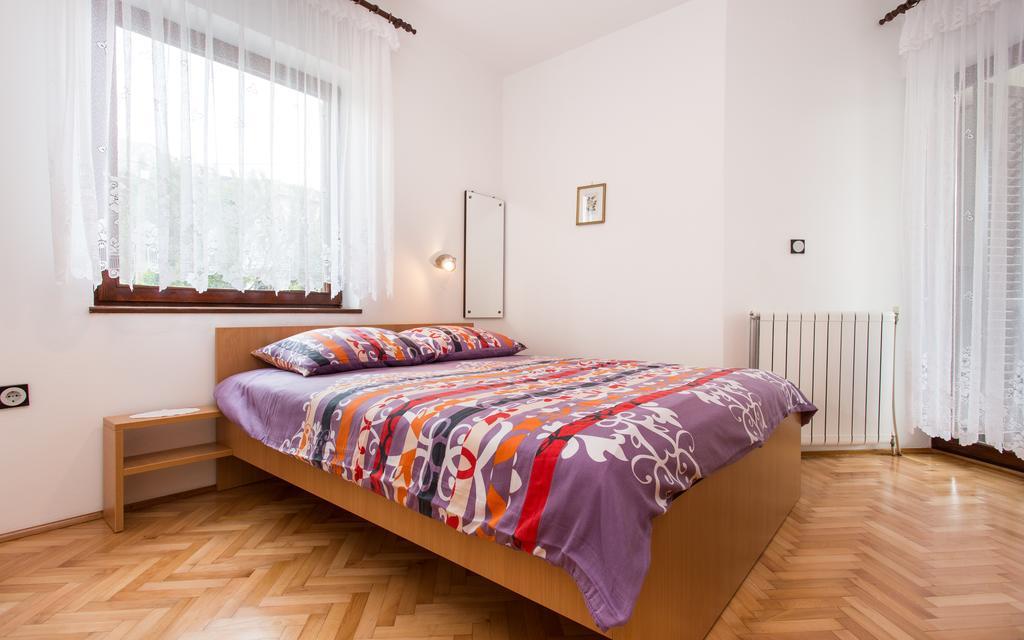 Apartments Lucija Baška Εξωτερικό φωτογραφία