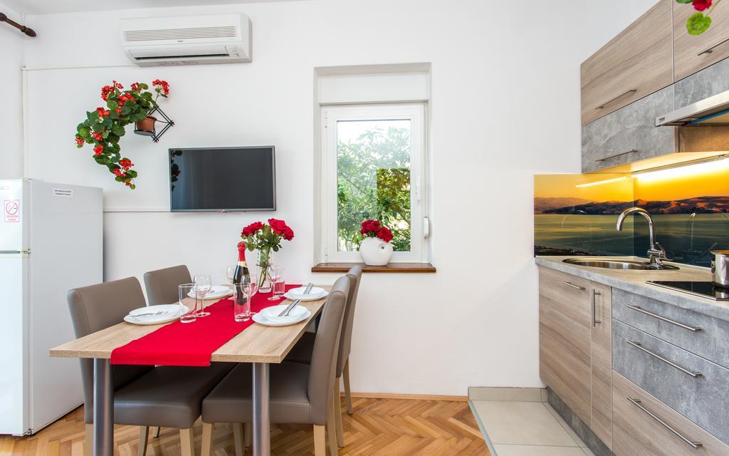 Apartments Lucija Baška Εξωτερικό φωτογραφία
