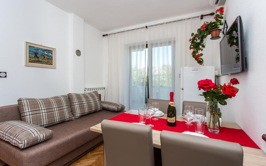 Apartments Lucija Baška Εξωτερικό φωτογραφία